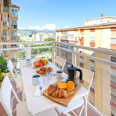 City Center And Next To The Beach 3 Bedrooms *
