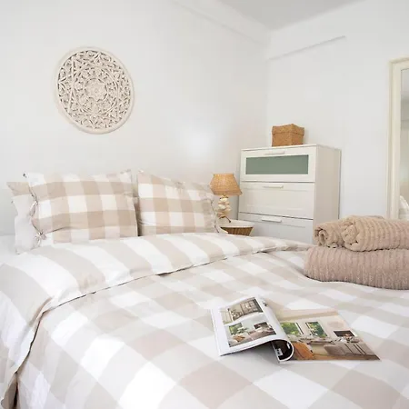 City Center And Next To The Beach 3 Bedrooms Apartment Malaga