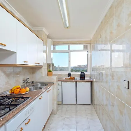 Apartment City Center And Next To The Beach 3 Bedrooms Malaga