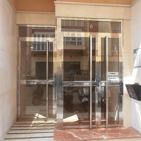 City Center And Next To The Beach 3 Bedrooms Apartment