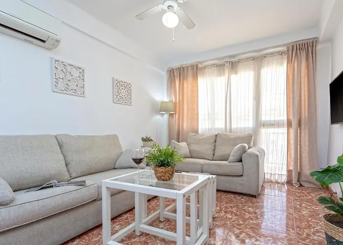 City Center And Next To The Beach 3 Bedrooms * Malaga
