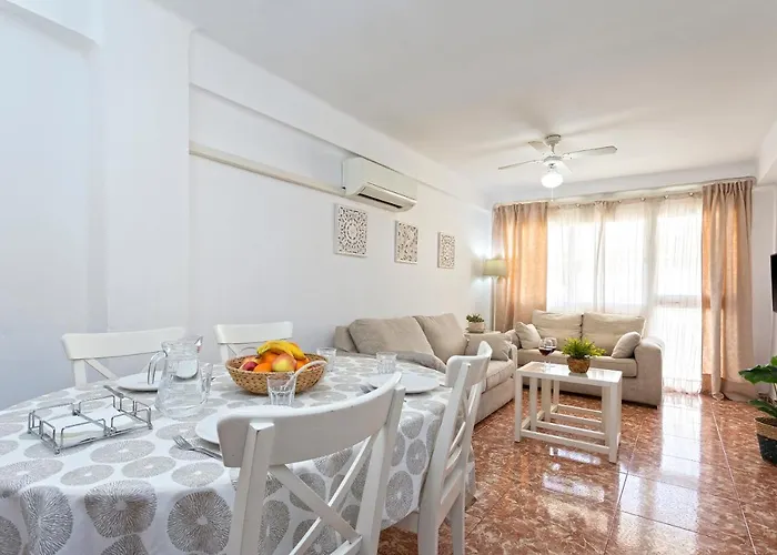 City Center And Next To The Beach 3 Bedrooms Malaga