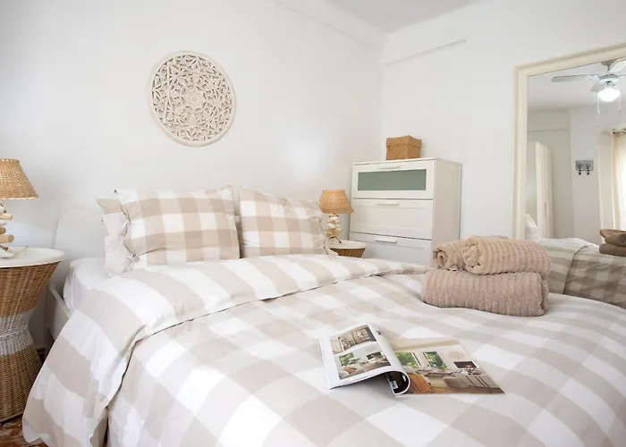 City Center And Next To The Beach 3 Bedrooms Apartment Malaga
